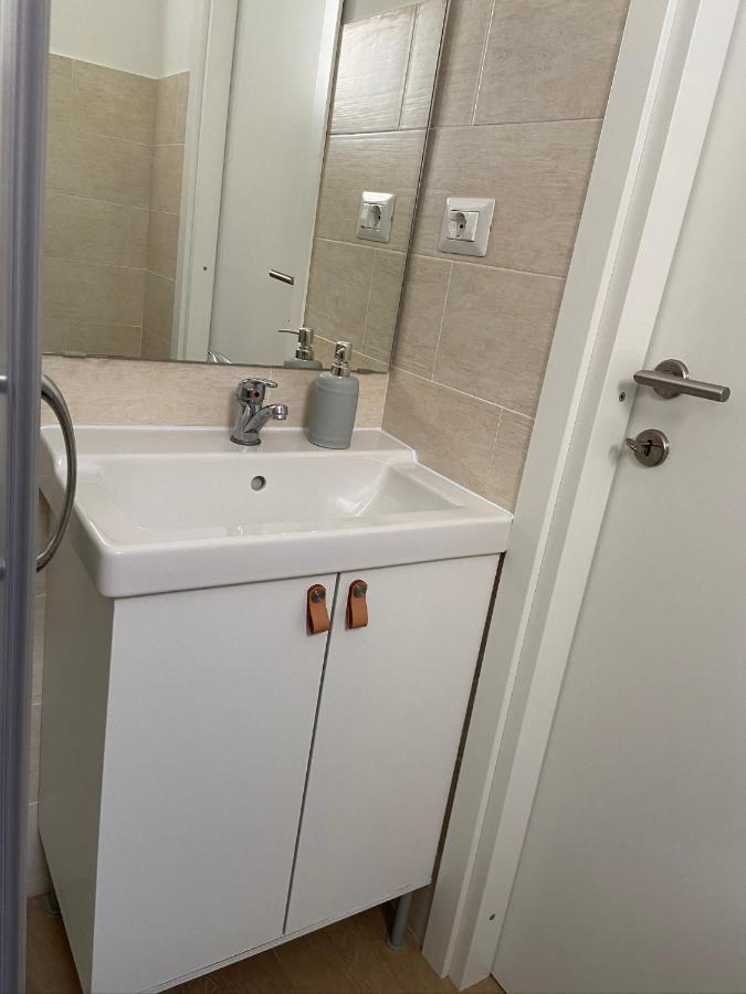 Namaste Monolocale Apartment Ancona Bagian luar foto